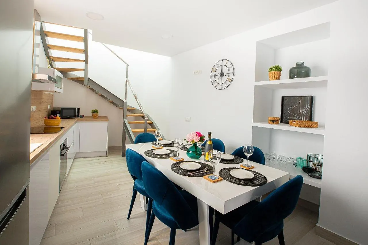 Calle Pintado 21 Atico 埃斯特波纳 公寓